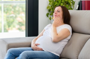 What can you do for wisdom tooth discomfort while pregnant?